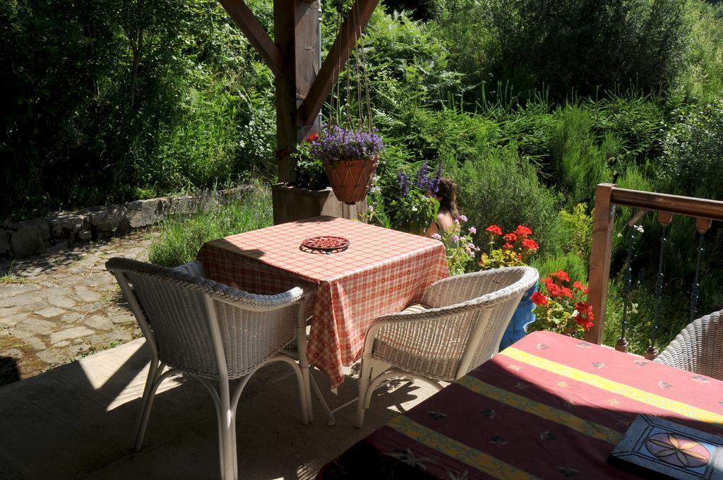 Le Vertige Bed & Breakfast Échandelys Екстериор снимка